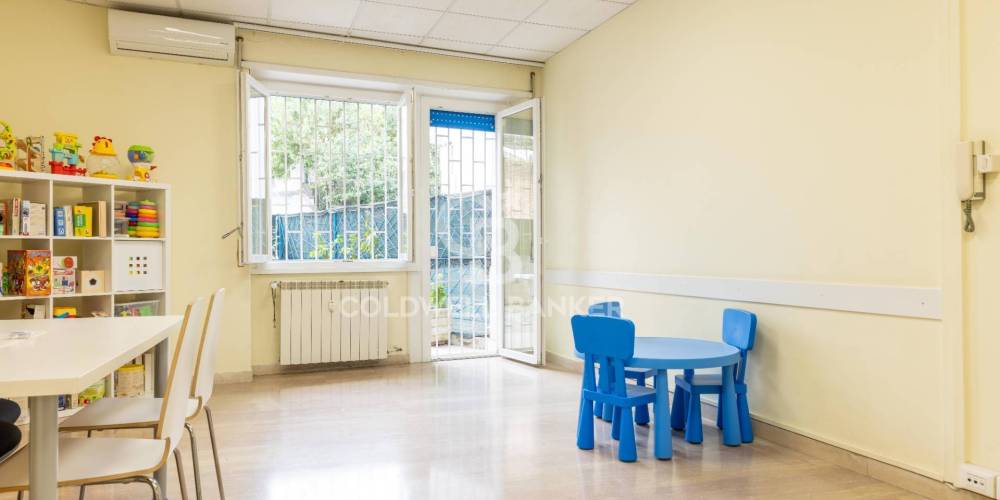 ufficio in vendita a Roma in zona Nomentano