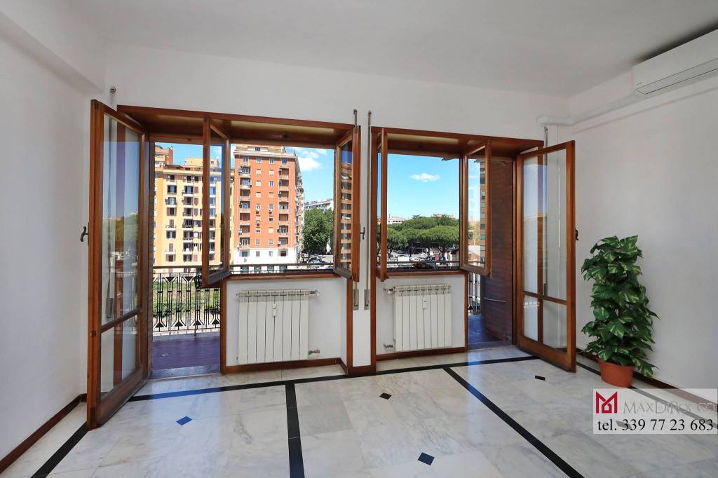 appartamento in vendita a Roma in zona Appio Latino