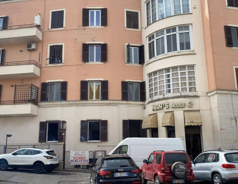 negozio in vendita a Roma in zona Nomentano