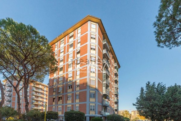 appartamento in vendita a Roma in zona Torre Spaccata