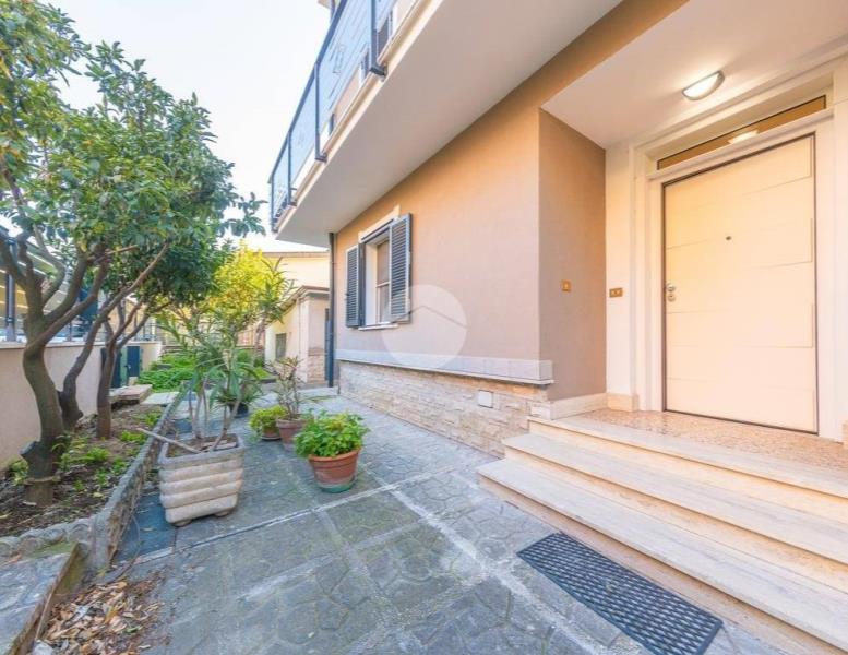 appartamento in vendita a Roma in zona Castelverde