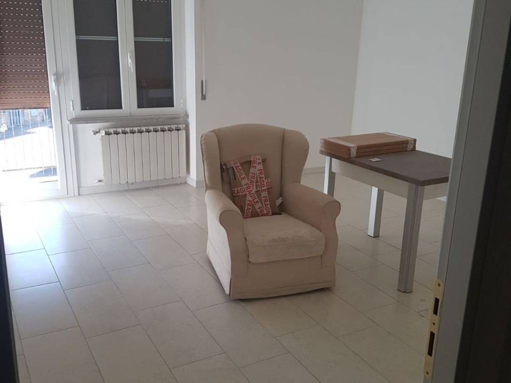 appartamento in vendita a Roma in zona Torre Angela