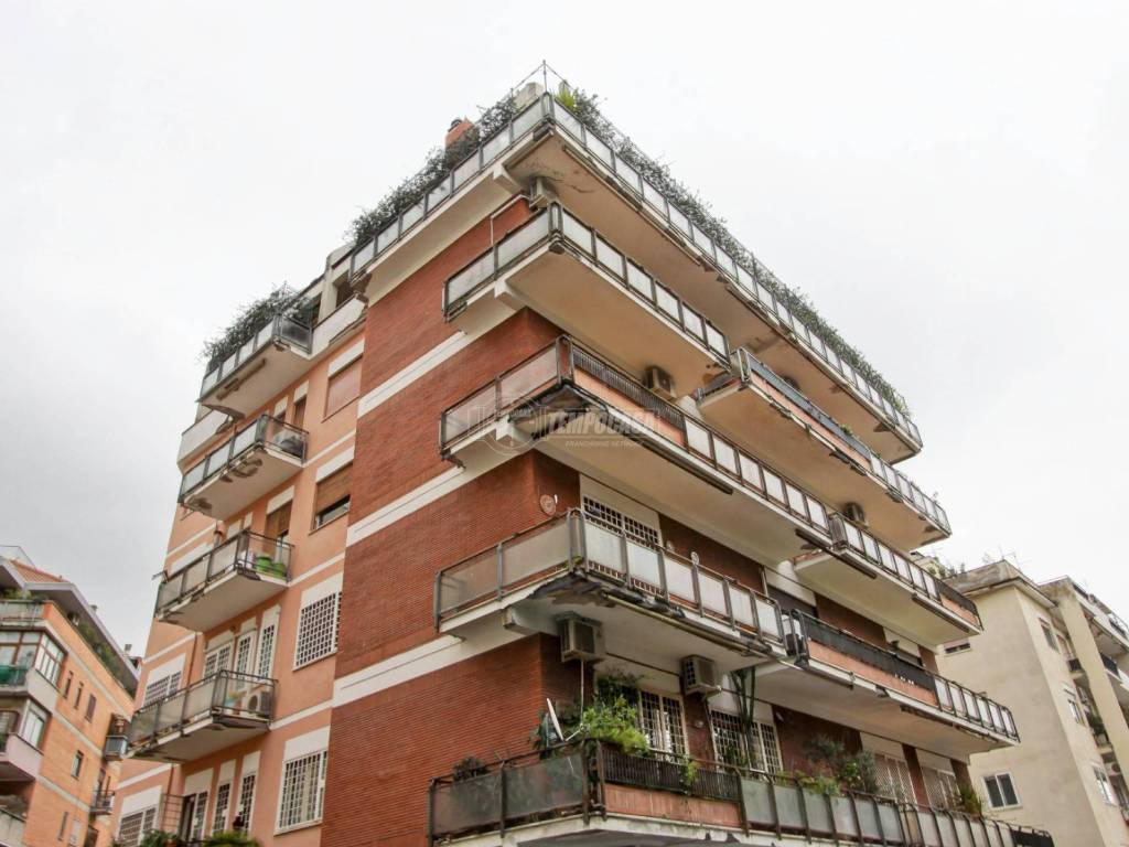 appartamento in vendita a Roma in zona Della Vittoria