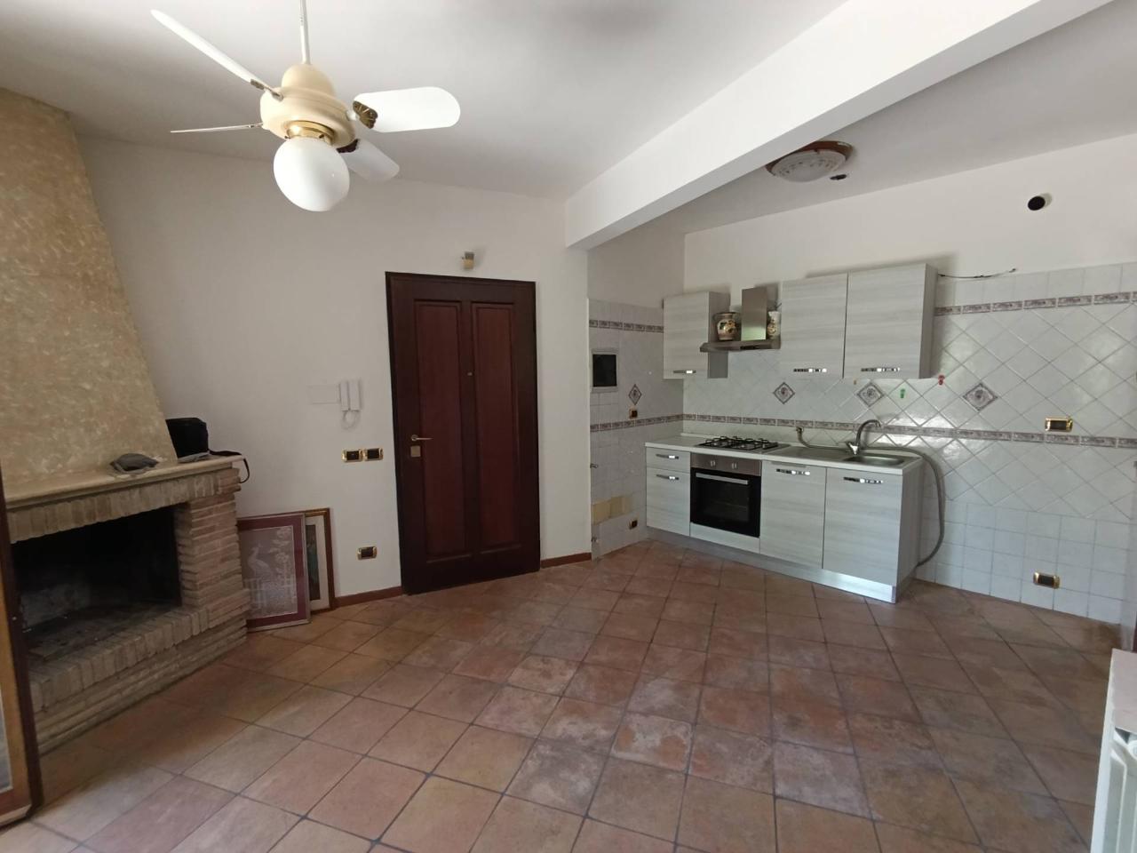 appartamento in vendita a Roma in zona Tor Cervara