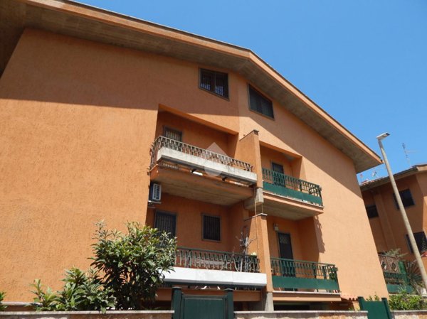 casa indipendente in vendita a Roma in zona Ostia