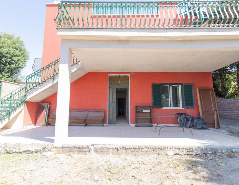 casa indipendente in vendita a Roma in zona Spregamore