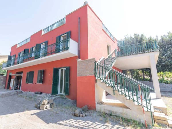 casa indipendente in vendita a Roma in zona Spregamore