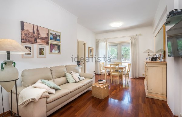 appartamento in vendita a Roma in zona Axa