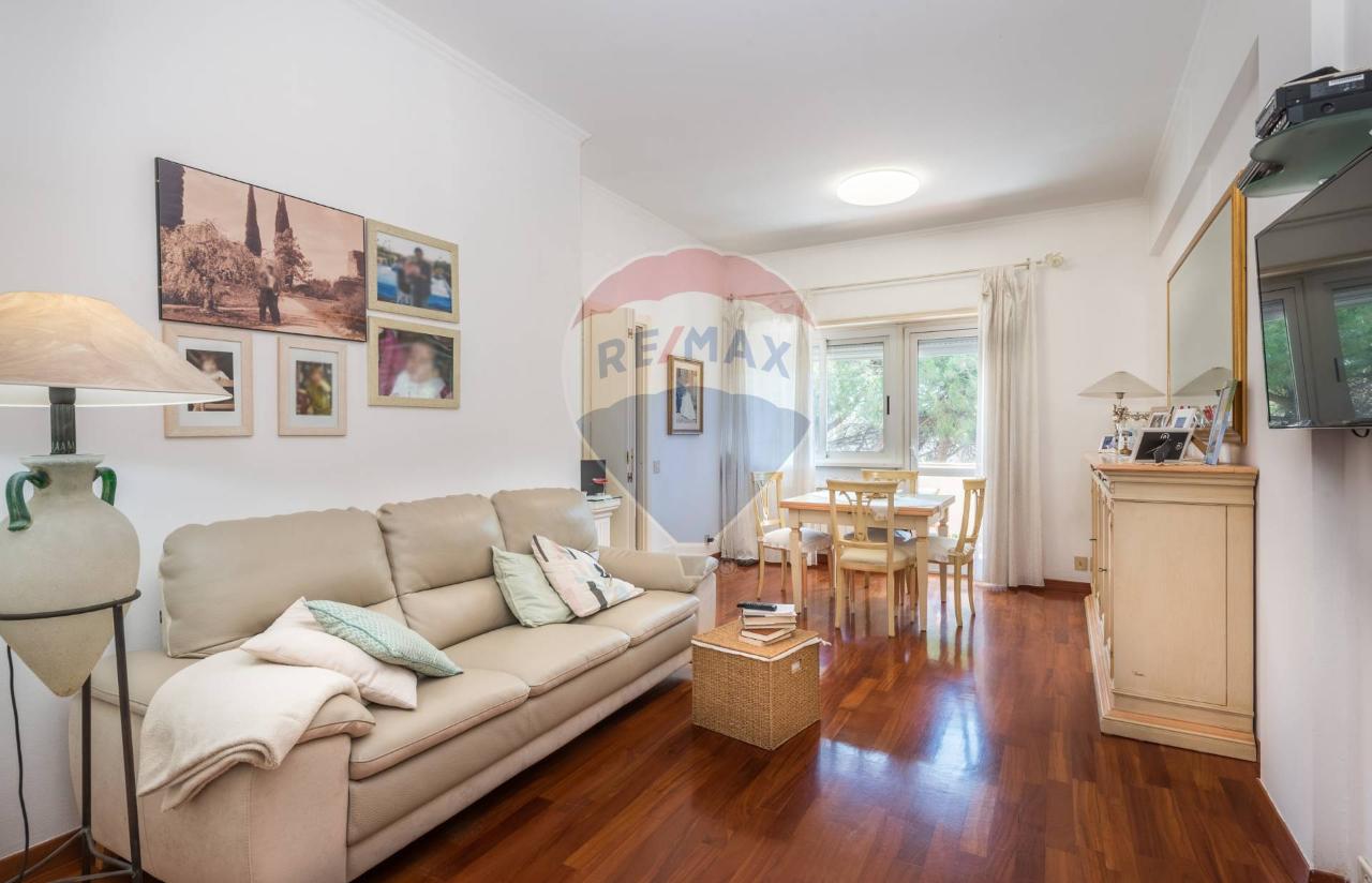 appartamento in vendita a Roma in zona Axa