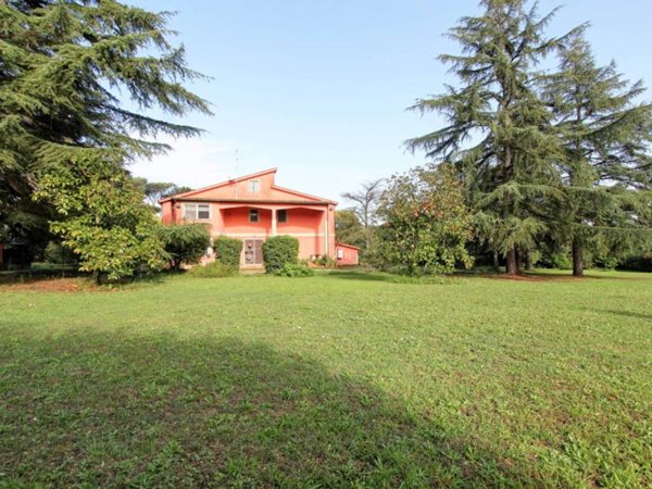 casa indipendente in vendita a Roma in zona Tor di Quinto