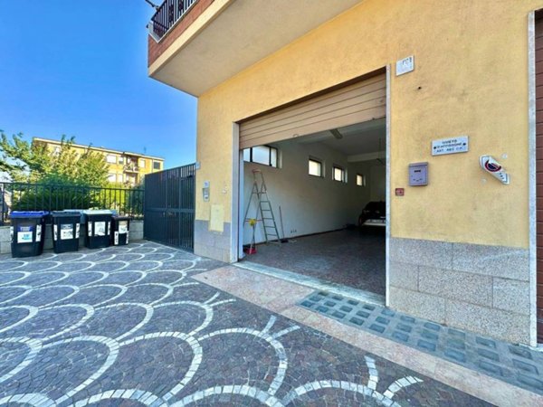 negozio in vendita a Roma in zona Osteria del Curato