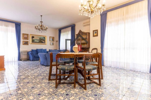 appartamento in vendita a Roma in zona Tomba di Nerone
