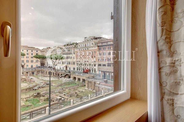 appartamento in vendita a Roma in zona Parione/Sant'Eustachio
