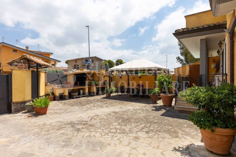 casa indipendente in vendita a Roma in zona Dragona/Bagnoletto
