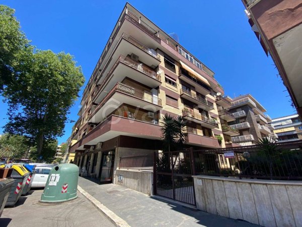 appartamento in vendita a Roma in zona Ostia