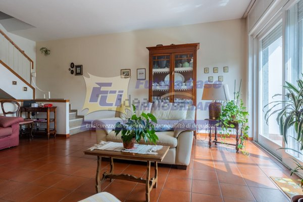 casa indipendente in vendita a Roma in zona Casal Palocco
