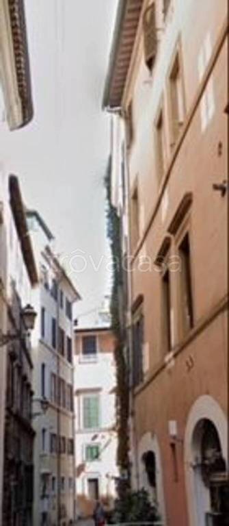 appartamento in vendita a Roma in zona Parione/Sant'Eustachio