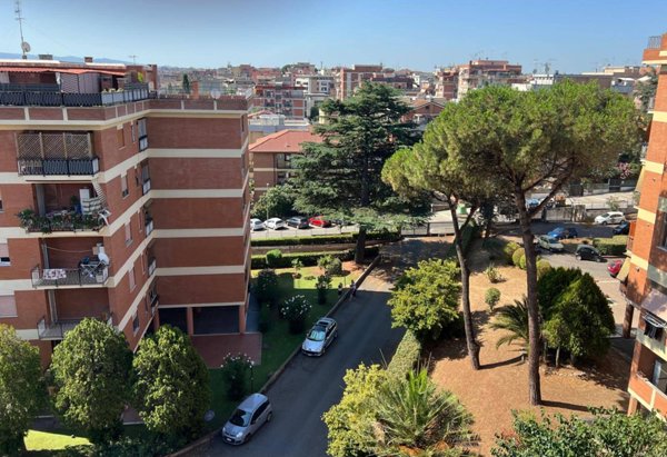 appartamento in vendita a Roma in zona Alessandrino