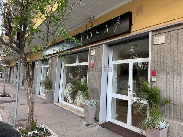 locale commerciale in vendita a Roma in zona Ostia