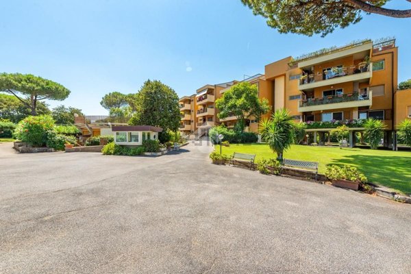 appartamento in vendita a Roma in zona Casal Morena