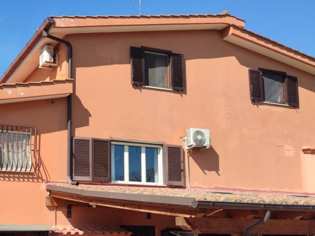 casa indipendente in vendita a Roma in zona Marcigliana