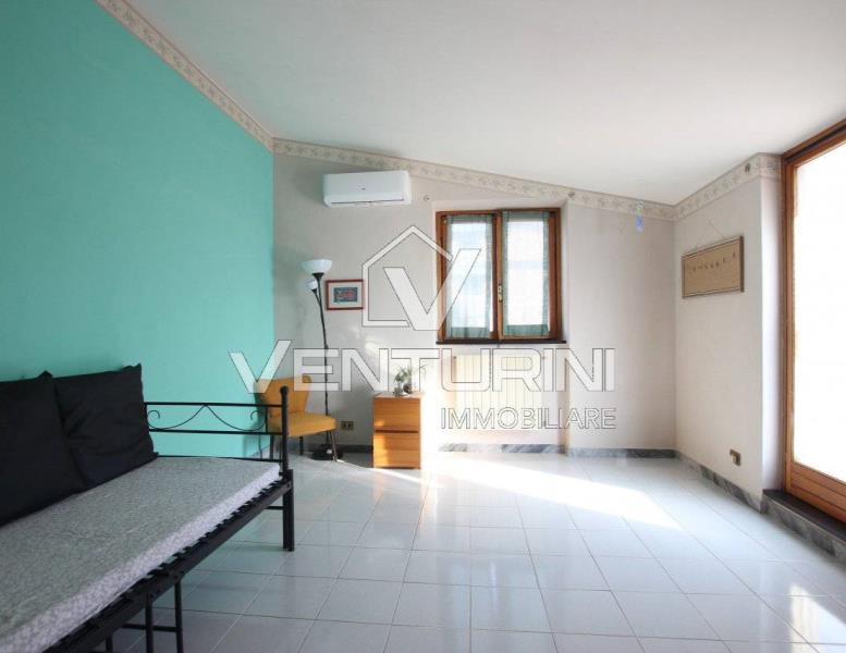 appartamento in vendita a Roma in zona Valle Muricana