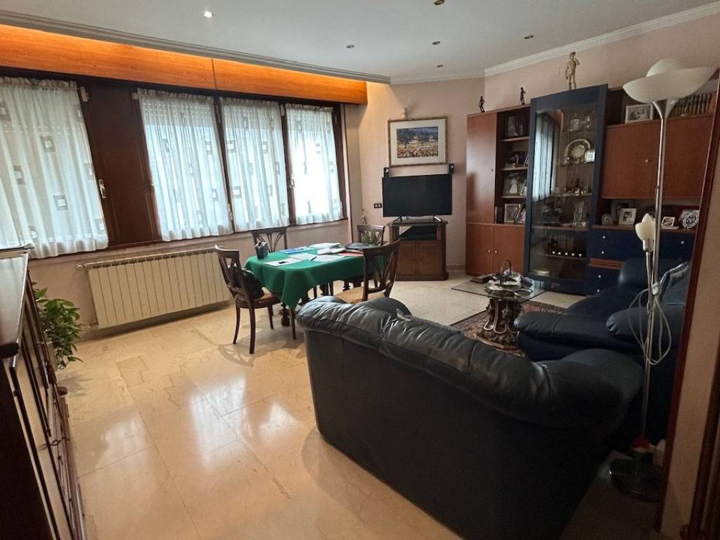 appartamento in vendita a Roma in zona Ostia