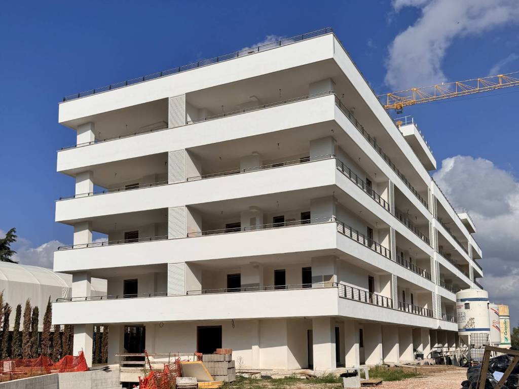 appartamento in vendita a Roma in zona Colle del Sole