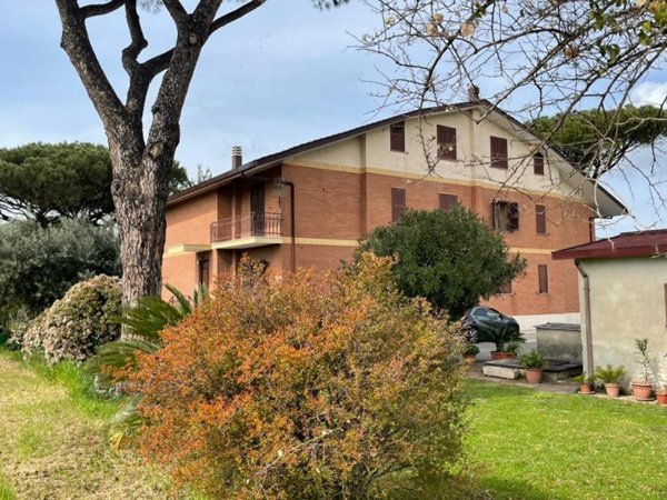 casa indipendente in vendita a Roma in zona Torricola