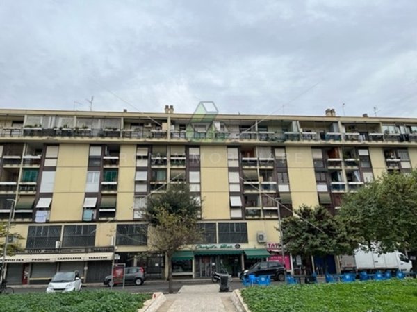 ufficio in vendita a Roma in zona Torre Angela