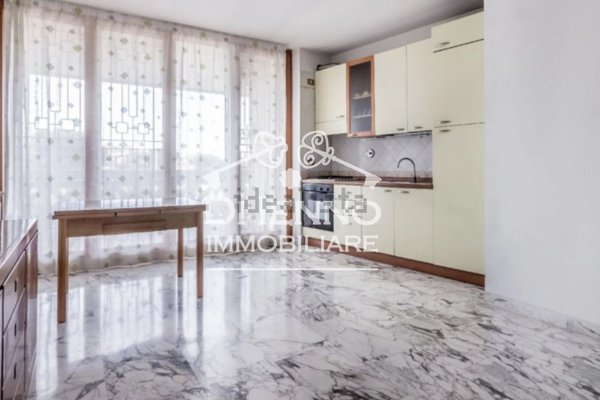 appartamento in vendita a Roma in zona EUR