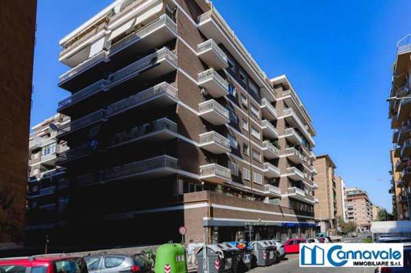 appartamento in vendita a Roma in zona Ostiense