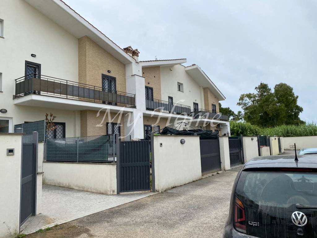 appartamento in vendita a Roma in zona EUR
