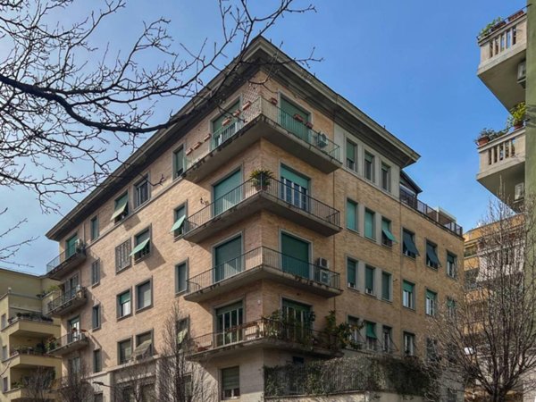 appartamento in vendita a Roma in zona Ostiense