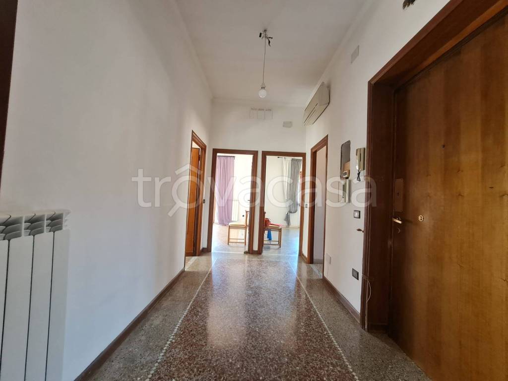 appartamento in vendita a Roma in zona Tomba di Nerone