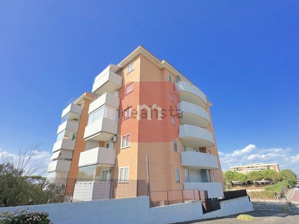 appartamento in vendita a Roma in zona Ponte di Nona