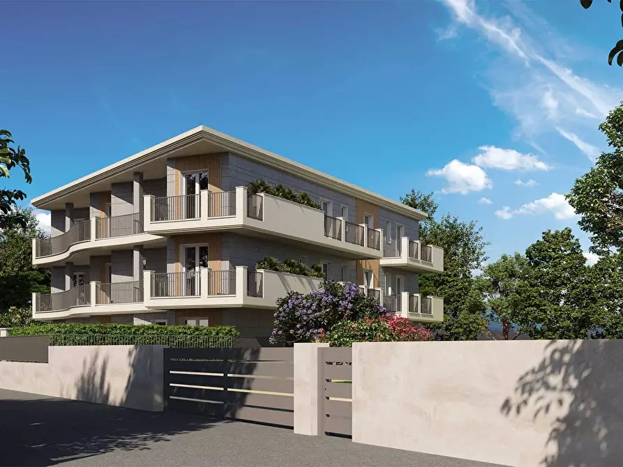 appartamento in vendita a Roma in zona Appio Claudio