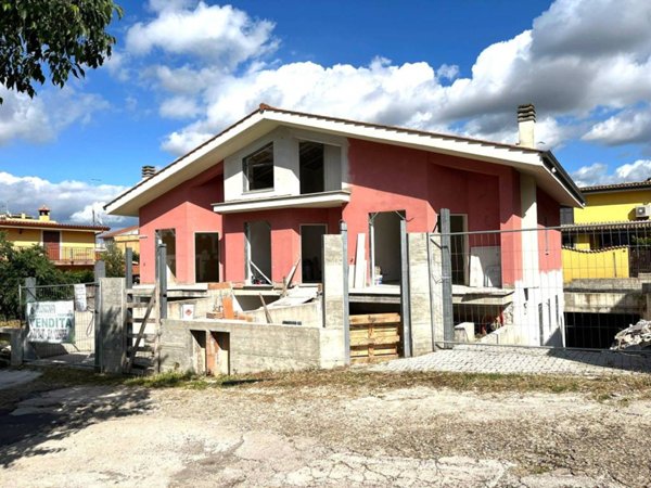 casa indipendente in vendita a Roma in zona Casal Morena