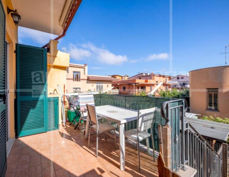 appartamento in vendita a Roma in zona Finocchio