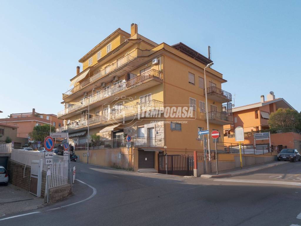 appartamento in vendita a Roma in zona Palmarola
