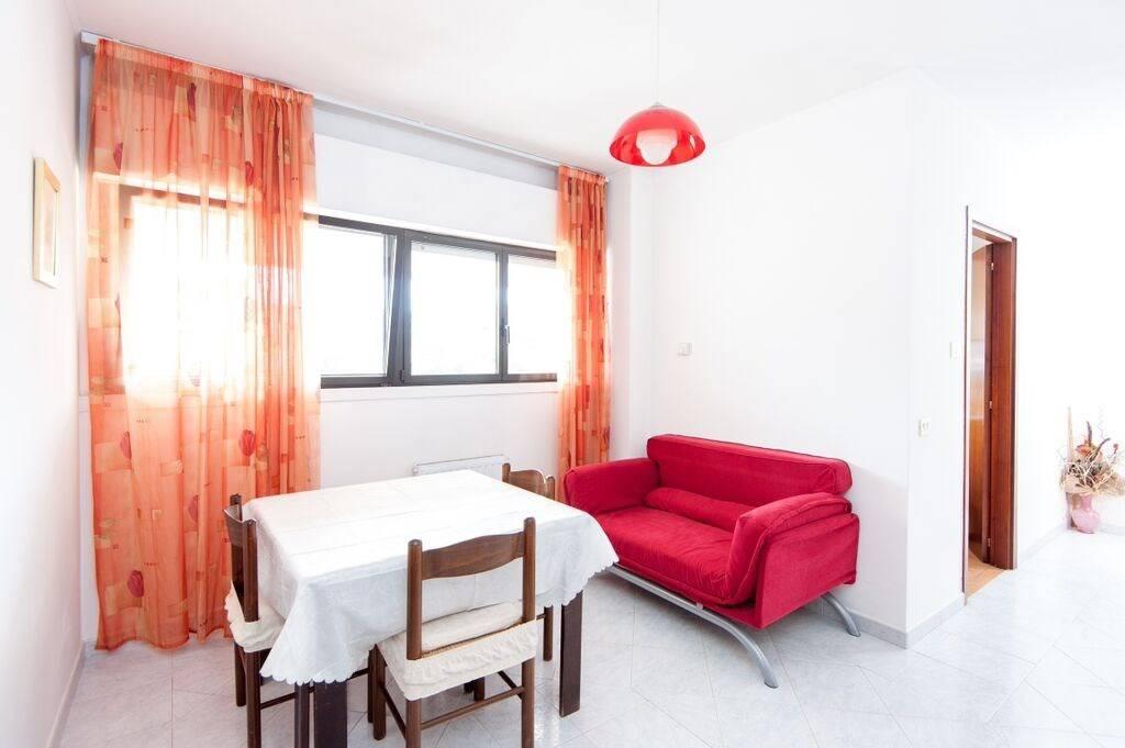 appartamento in vendita a Roma in zona Spinaceto