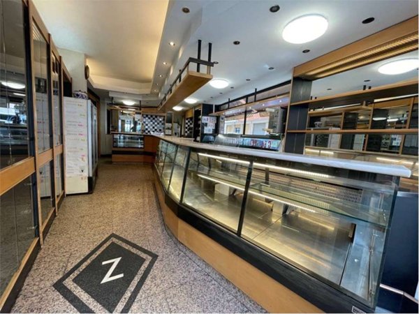 negozio in vendita a Roma in zona Aurelio
