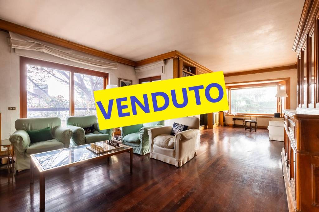 appartamento in vendita a Roma in zona Tor di Quinto