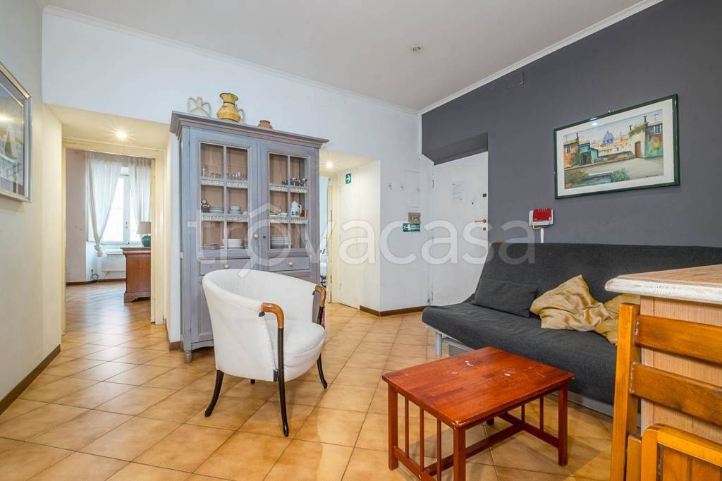 appartamento in vendita a Roma in zona Castro Pretorio