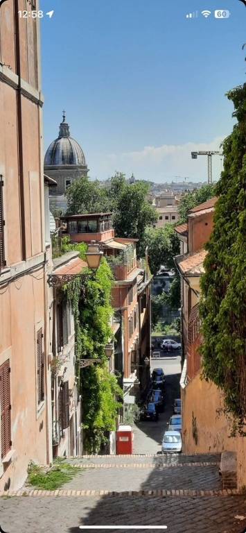 appartamento in vendita a Roma in zona Trastevere