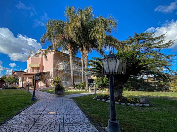 casa indipendente in vendita a Roma in zona Axa