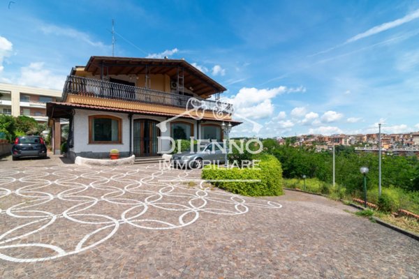 casa indipendente in vendita a Roma
