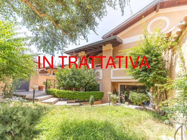 casa indipendente in vendita a Roma in zona Infernetto