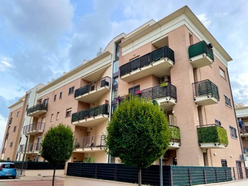 appartamento in vendita a Roma in zona Della Vittoria