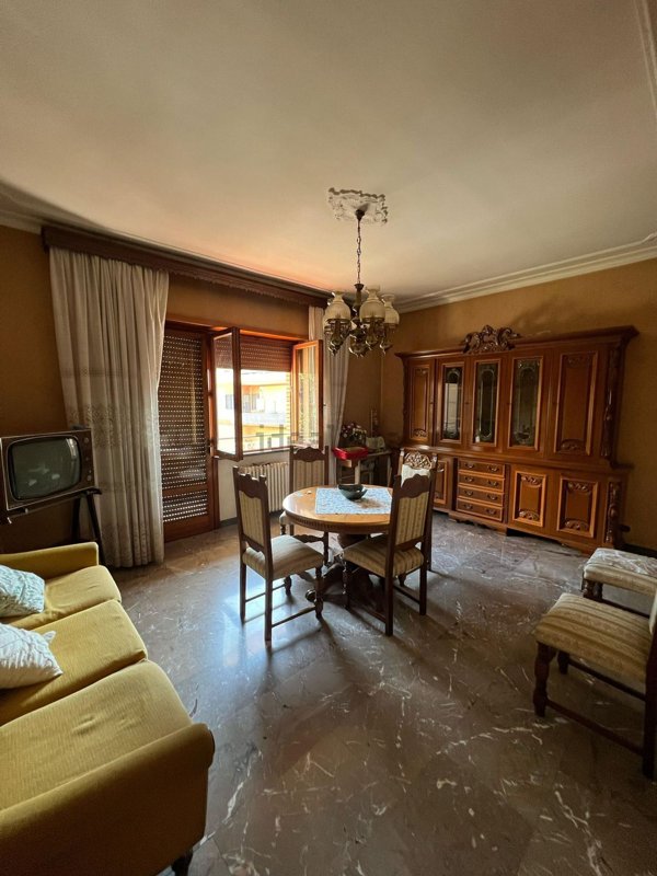 appartamento in vendita a Roma in zona Torre Angela